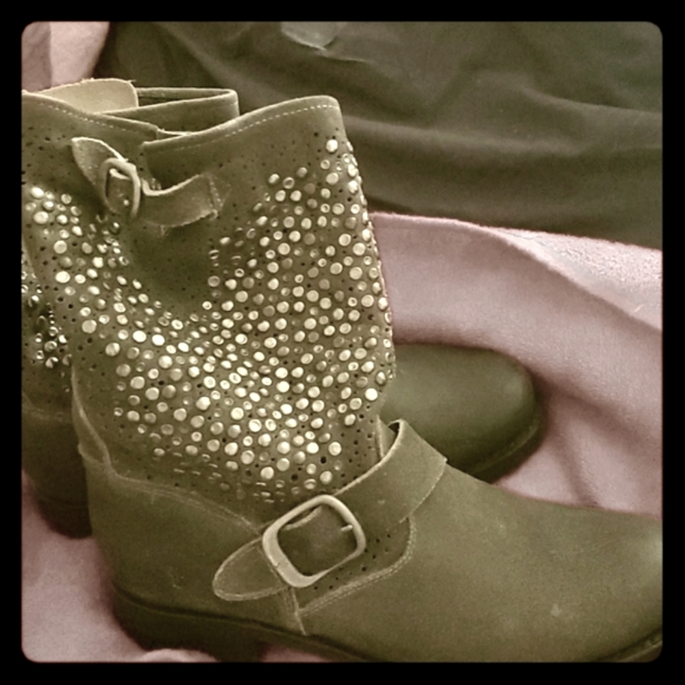 Frye Short Boots - NWOT